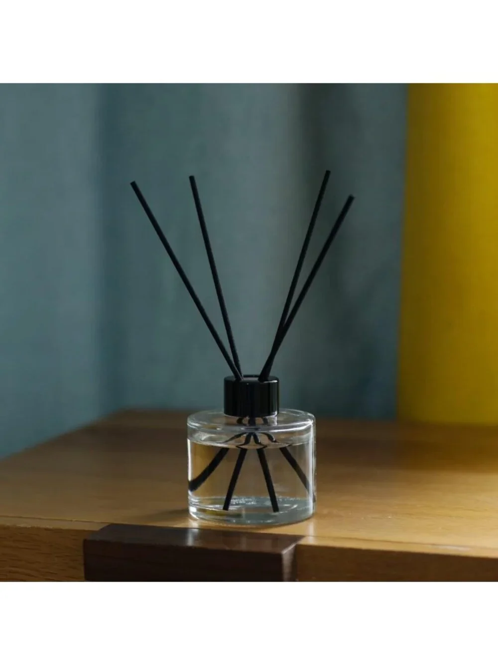 4PCS Refillable Glass Diffuser Bottles with Reeds & Funnel - Home Fragrance